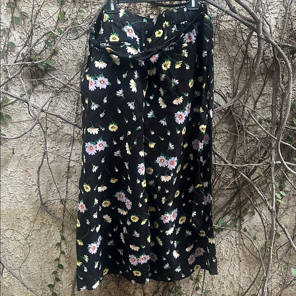 LOFT Black Floral Midi Skirt - Picture 5 of 5